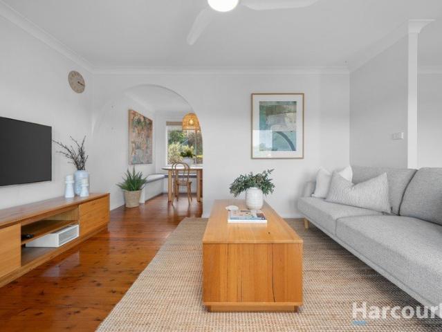 Smart updates, versatile floorplan, sunny, north facing backyard