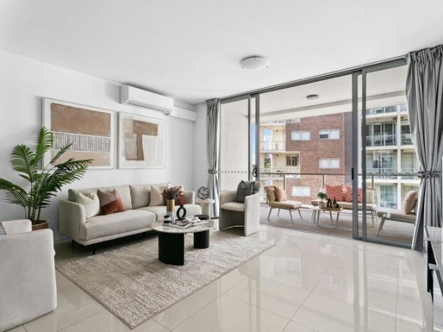 Smart Urban Living with a Sleek Dual Level Design