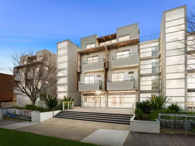 Smart Apartment Living in a Connected Clayton Location
