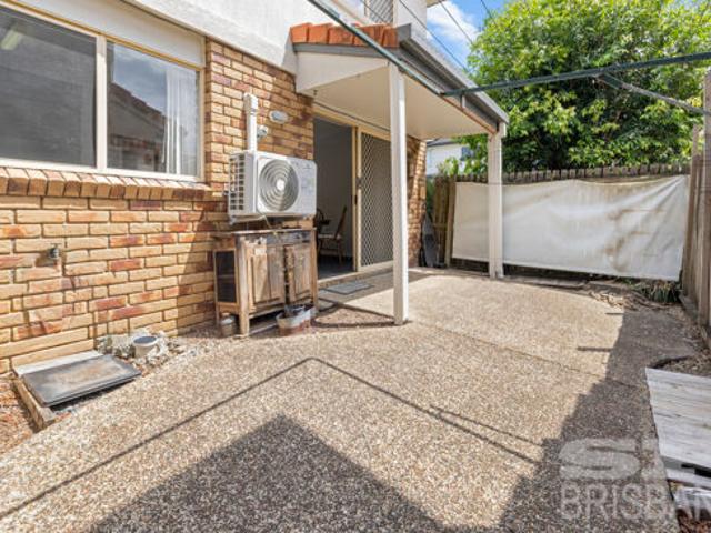 Smart buy or perfect start unbeatable location!