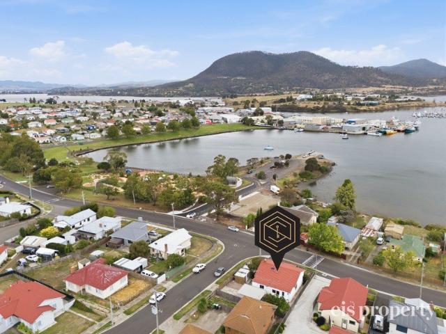 Smart Buying in Derwent Park with Extra Studio Flexibility