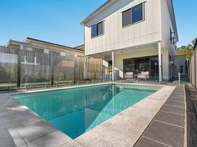 Award Winning Modern Luxury in the Prized Cavendish Road Catchment