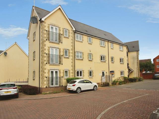 Smart Close, Swindon SN25, 2 bed flat to rent, £950 pcm | PrimeLocation