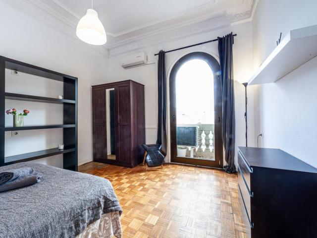 Smart double bedroom in Dreta de l'Eixample
