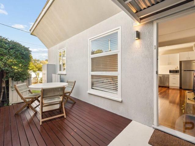 Smart Entry into a Sought After Inner City Pocket