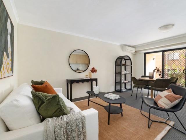 Smart entry level apartment near Sydney Uni access via Purkis Street