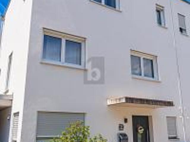 SMART HOME MIT KAMIN & DACHTERRASSE