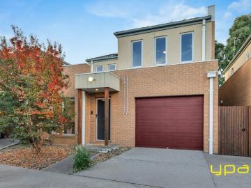 Mernda, Nillumbik, Victoria - Equipped kitchen