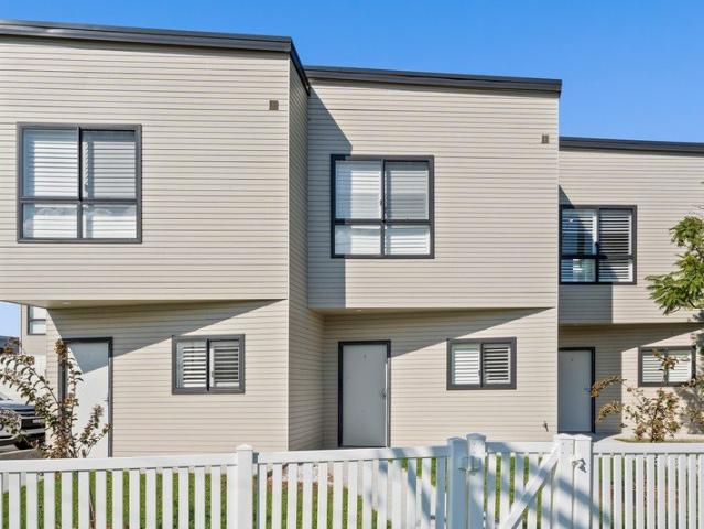 SMART LIVING STARTS HERE