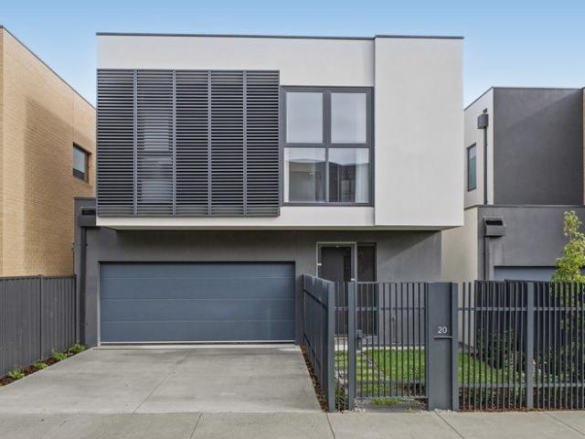 Smart, Low Maintenance Living in a Prime Location