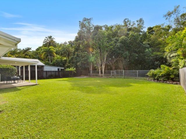 Smart Size Your Life in the Heart of Trinity Beach 3 Bedrooms, 1.5 Bathrooms