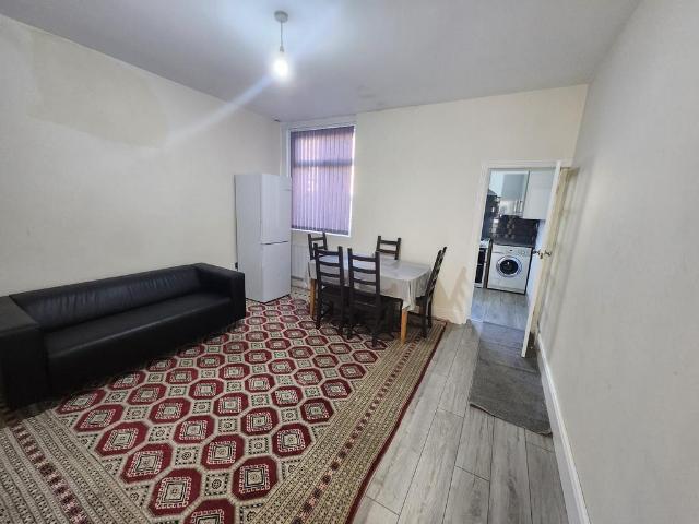 Smart Street, Manchester 3 bed terraced house to rent £1,560 pcm £360 pw