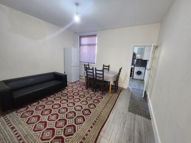 Smart Street, Manchester M12, 3 bed terraced house to rent, £520 pppm | PrimeLocation