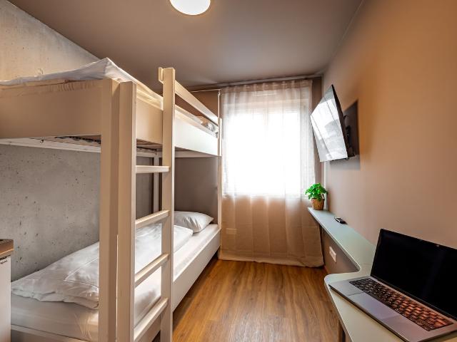 smart studio with loft bed near S Bahn, Munchen Amsterdam Apartments for Rent