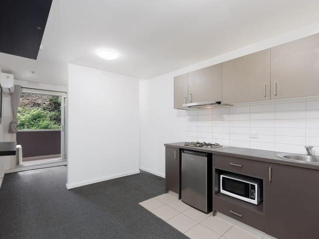 SMART STUDIO WITH PRIVATE BALCONY, LEAFY OUTLOOK & Gas Usage Free