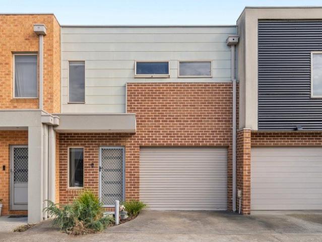 Smart, Stylish & Exceptionally Well Located