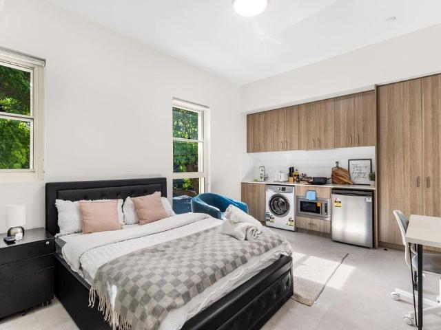 Smart & stylish studio living
