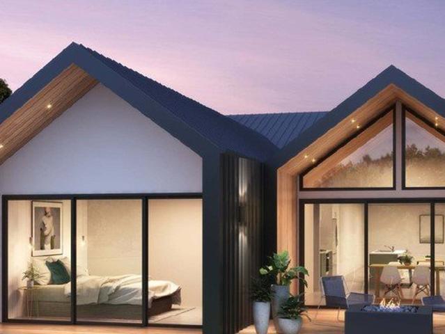 Smart & Sustainable 4 Bedroom Home in McMahon's Place, Echuca