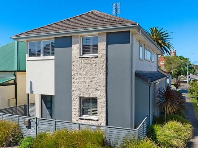Light Filled Living Designed for Modern Life