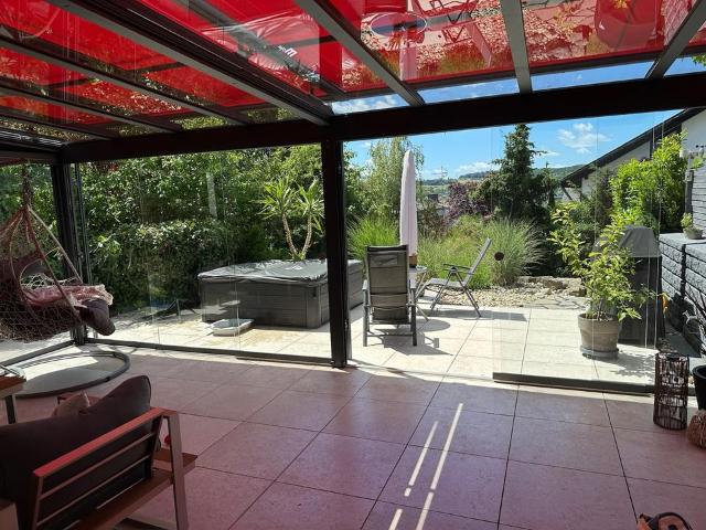 Smartes Haus, top renoviert, Wintergarten, PV, Carport, Garten