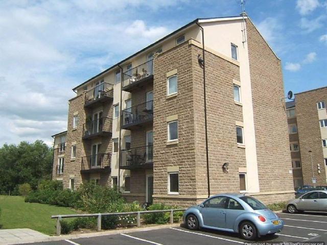 Smeaton Court, Leeds, LS18 2 bed apartment to rent £950 pcm £219 pw