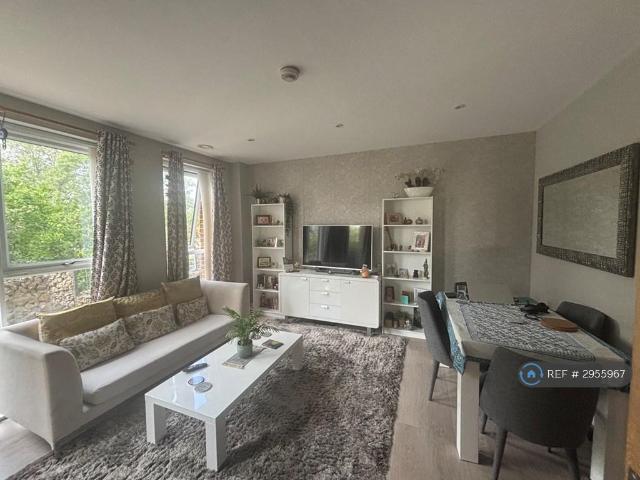 Smith House, Wembley, HA9 2 bed flat to rent £2,599 pcm £600 pw