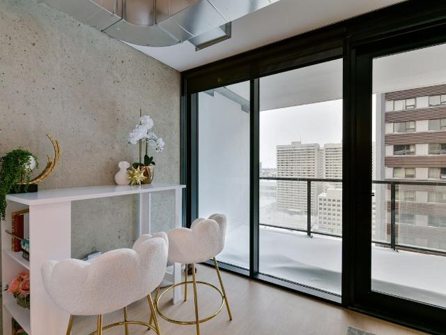 Smith Street Lofts 2 Bedroom Apartment for Rent at 185 Smith St, Winnipeg, MB R3C 3G4 Downtown Winnipeg