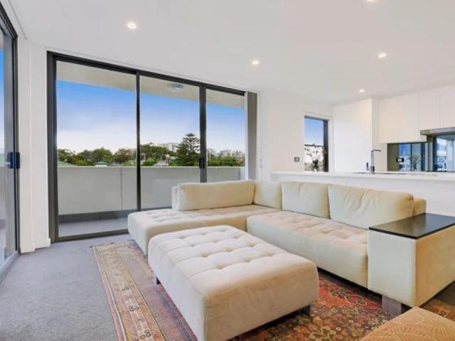 Smith Street, Wollongong, Wollongong