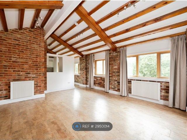 Smithbrook Kilns, Cranleigh GU6, 1 bed flat to rent, £1,250 pcm | PrimeLocation