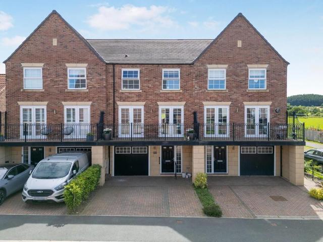 Smithy Close, Pannal, Harrogate 4 bed house to rent £3,000 pcm £692 pw