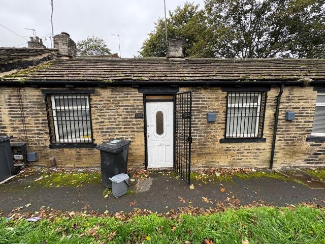Smiddles Lane, Bradford BD5, 2 bed cottage to rent, £650 pcm | PrimeLocation