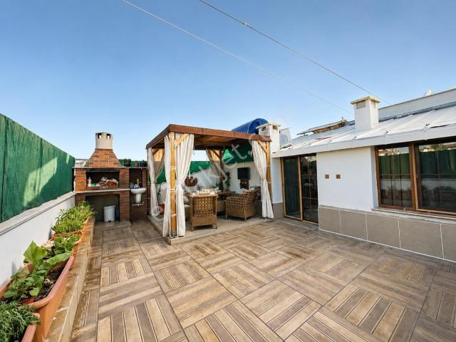 Smyrna Meydanı Yakını 4+1 Çatı Dubleks Kiralık Daire