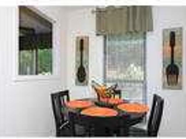 Smyrna, prime location 2 bedroom, Apartment. Parking Available!