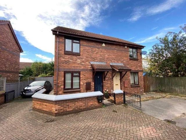 Snowberry Gardens, Acocks Green, Birmingham B27, 2 bed semi detached house to rent, £1,050 pcm | PrimeLocation