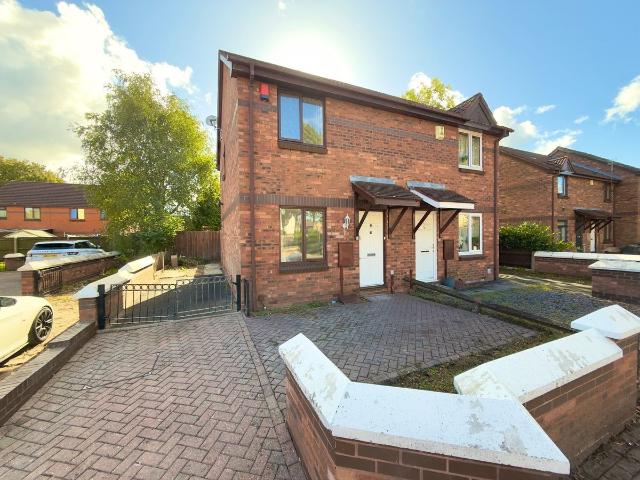 Snowberry Gardens, Birmingham B27, 2 bed property to rent, £1,100 pcm | PrimeLocation