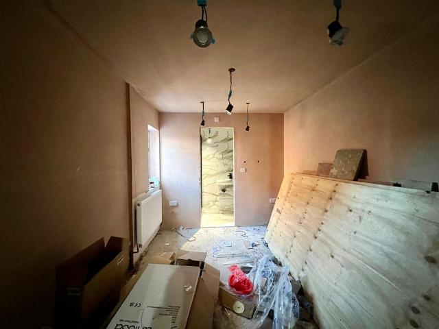 Snowden Avenue, Hillingdon UB10 7 bed semi detached house to rent £5,500 pcm £1,269 pw