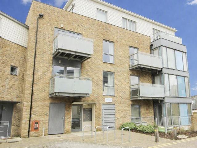 Snowdrop Mews, Pinner, Middlesex HA5, 1 bed flat to rent, £1,599 pcm | PrimeLocation