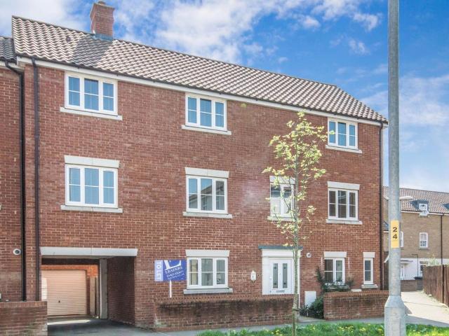 Snowdrop Street, Wymondham NR18, 6 bed property to rent, £1,700 pcm | PrimeLocation