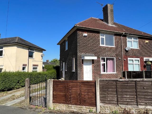 Snaefell Road, Blackburn 2 bed semi detached house to rent £750 pcm £173 pw