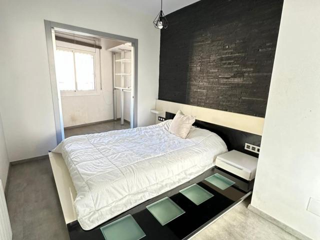 Snug double ensuite bedroom in El Turó de la Peira