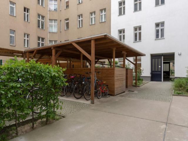 Snug single bedroom near the Schönhauser Allee metro