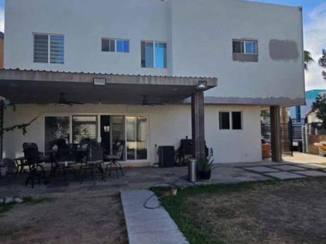 SSE VENDE CASA HACIENDA RESIDENCIAL EN L ZONA DORADA