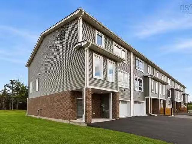 Sp03C 131 Stephs Street, West Bedford, NS, B4B 0L1 house for.