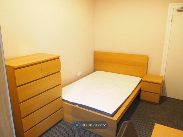 Spottiswoode St, Edinburgh EH9, 4 bed flat to rent, £3,000 pcm | PrimeLocation
