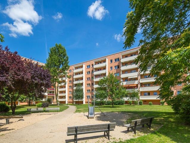 Sportliche Mieter für unsere frisch modernisierte Familienwohnung mit großem Balkon gesucht GANZ OBEN