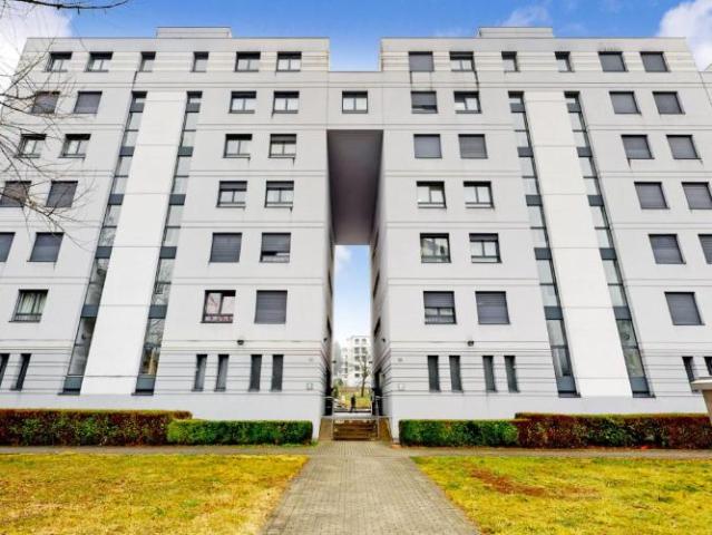 Spazi luminosi e doppi servizi in posizione strategica