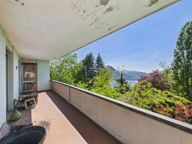 Spaziosa villa 9 locali vista lago, Viganello o investimento per costruttori, si veda descrizione