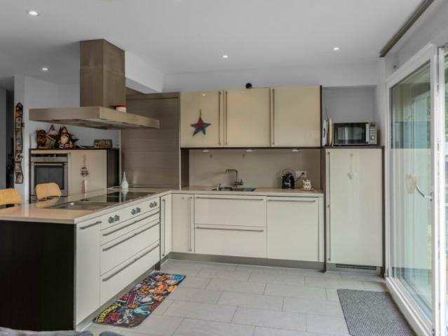 SPAZIOSA CASA DI 6.5 LOCALI CON GIARDINO A MIGLIEGLIA