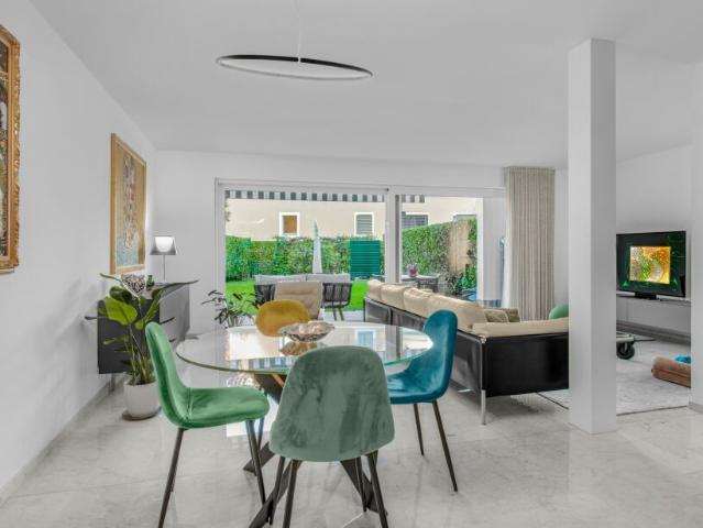 SPAZIOSA CASA 5.5 LOCALI CON GIARDINO E PISCINA A MONTAGNOLA