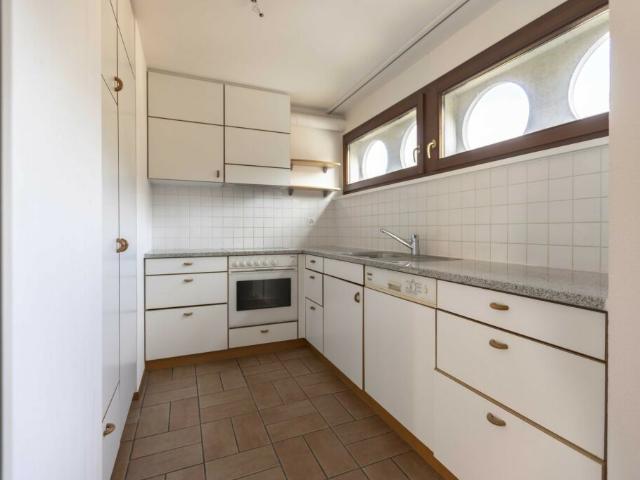 SPAZIOSO 4.5 LOCALI CON TERRAZZA E VISTA APERTA A CADEMPINO